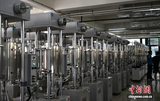 High‑temperature test equipment for special alloy materials is in operation in Huzhou, Zhejiang province, July 31, 2026. (Photo: China News Service/Man Huiqiao)