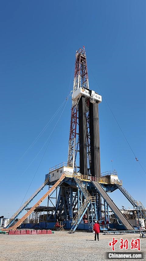 China's first national-level continental shale oil demonstration zone in Jimsar County. (Photo: China News Network/Xu Jiawen)