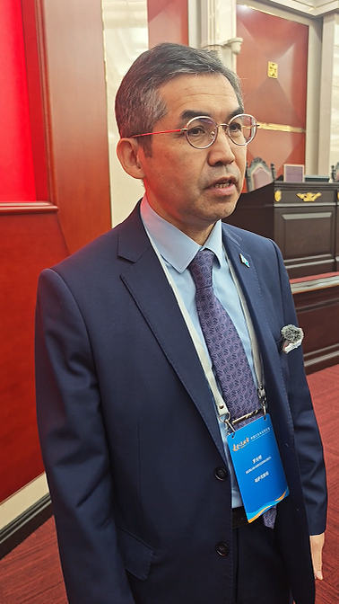 Stronger ties between people's representatives needed as Kazakh envoy visited Shanghai Municipal People's Congress, experiencing people-centered urban governance