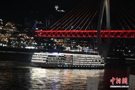 Chongqing-built Century Dream cruise ship makes maiden voyage