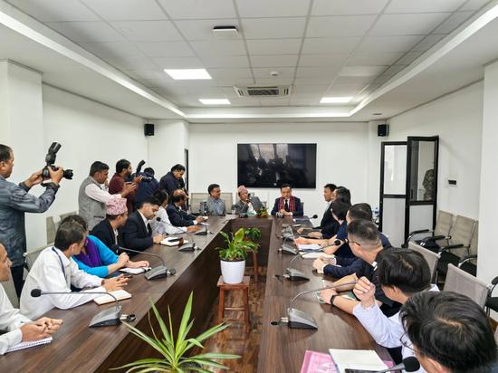 Nepal thanks Chinese forensic experts for helping identify flood victims