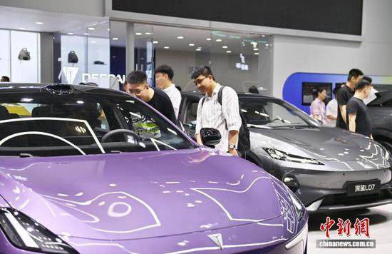 Chinese EVs ramp up European presence, eye long-term growth