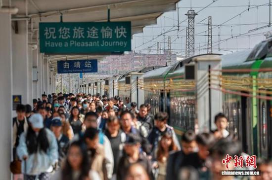 China-Laos Railway carries over 530,000 passenger trips during National Day holiday
