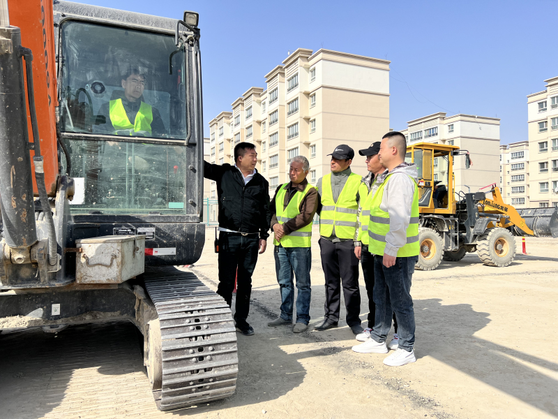 经过这段时间的学习,我已经掌握了挖掘机的基本操作,接下来就希望把