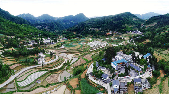 记录脱贫攻坚点点滴滴贵州遵义汇川区这场图片展很有故事