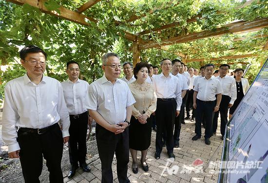 湖南省党政代表团来疆考察对接对口支援工作