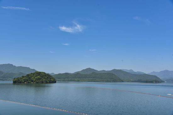 图为:台州"大水缸"黄岩长潭水库 范宇斌 摄