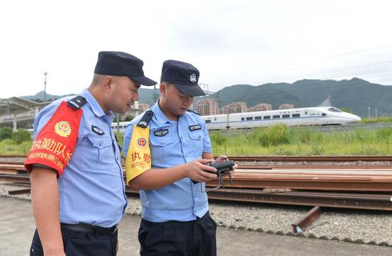 杭州铁路公安处台州站派出所供图