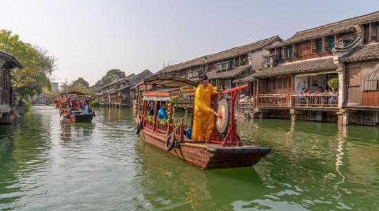 浙江乌镇香市热闹开场 市民踏春赏花欢度时节