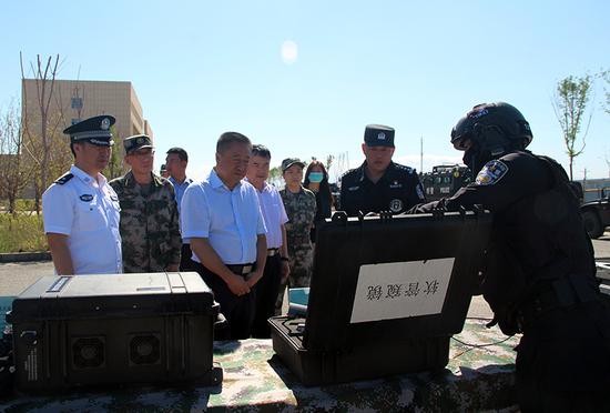 新疆兵团第十二师政法队伍教育整顿百日大练兵汇演举行