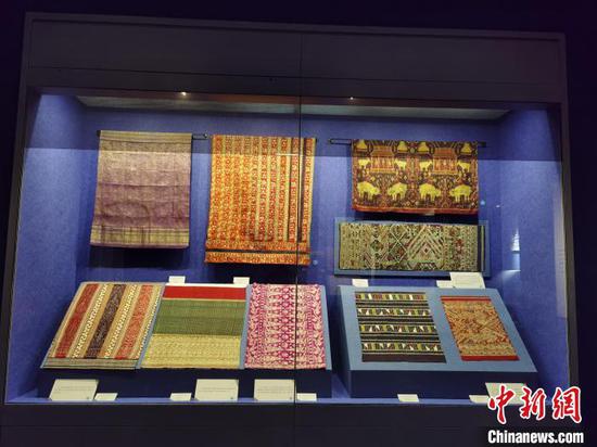 古代丝绸制品图片