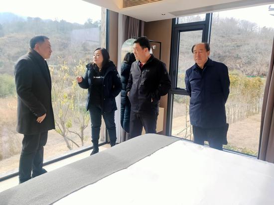 新疆阜康市人民政府与上海携程集团签订乡村振兴旅游产业项目战略合作