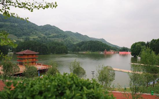 绥阳卧龙湖风景区图片
