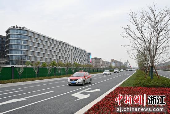 杭州文一西路提升改造项目区域路面工程开通