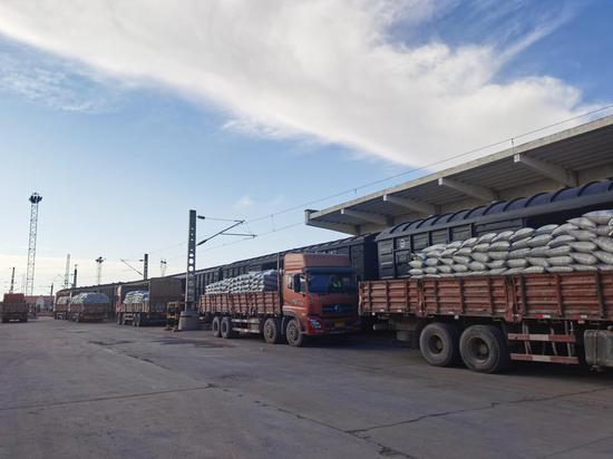 银川货运中心国庆假期发运粮食371万吨