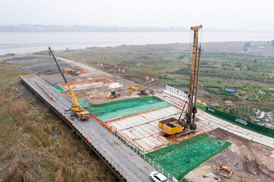 启动瑞湖高速飞云江1号特大桥开始桩基施工