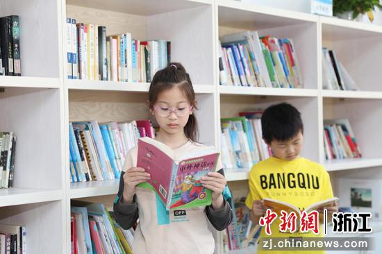 构建“15分钟阅读圈” 浙江南浔让村民尽享阅读之美-中国新闻网-浙江新闻
