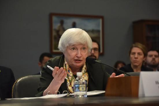 日本、中国、英国三大债主抛售美债！直指美元重大危机