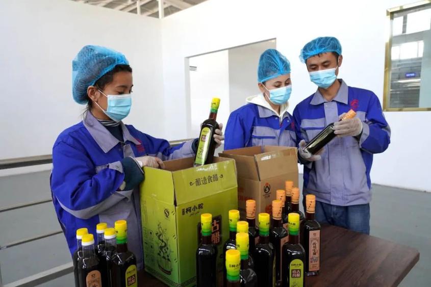 柯坪县着力延伸产业链条柯坪恰玛古精彩出圈