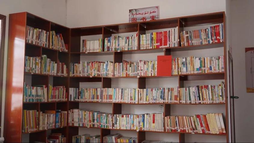 农家书屋不仅是广大村民获取知识的课堂,农村开展文化活动的场所,还是