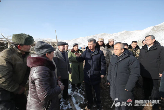 1月23日,自治区党委书记马兴瑞,自治区主席艾尔肯·吐尼亚孜在阿合奇