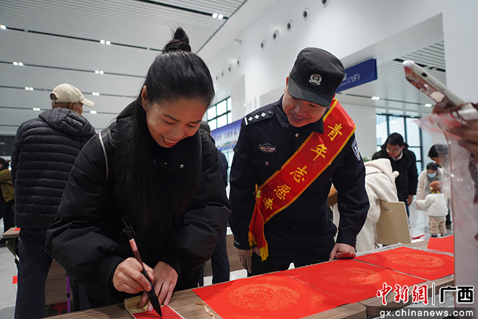 廣西北海鐵路公安處開展春運宣傳活動17