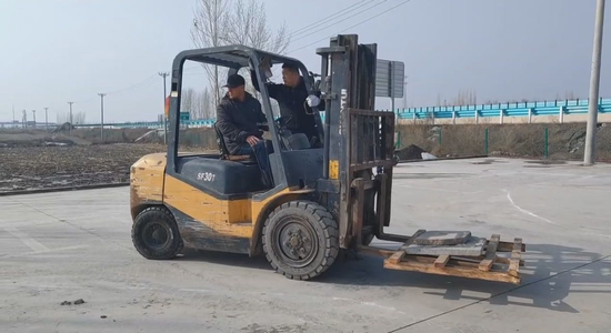 乌鲁木齐米东区叉车技能培训扩宽村民就业渠道