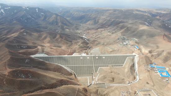 总投资261亿元的吉木萨尔县泉沟水库正式开闸蓄水