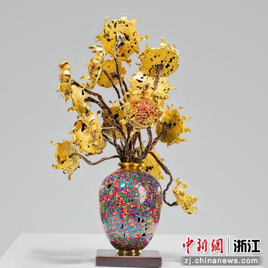 铜雕艺术品《燃烧的向日葵》. 活动方供图