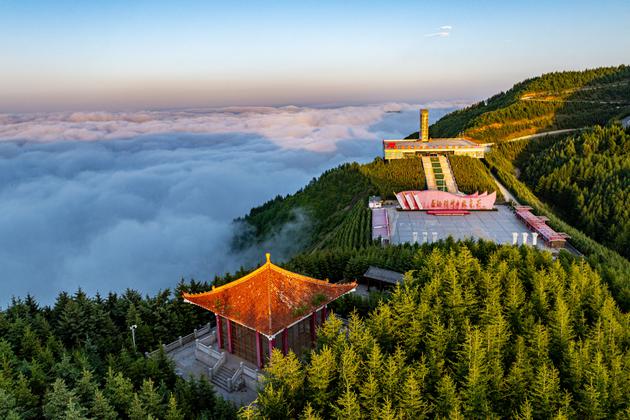 六盘山夏日云海美景惊艳