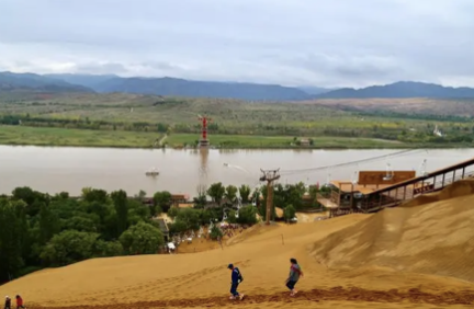 宁夏沙坡头旅游景区多彩活动迎端午