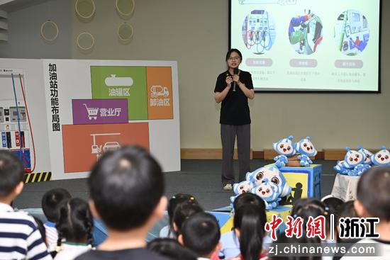 浙江多地开展"安全生产月"系列活动 筑牢安全生产防线