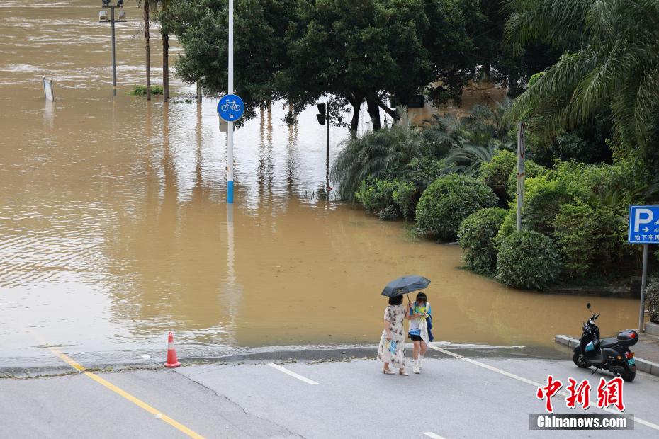 时隔一周 广西柳州再现超警洪水