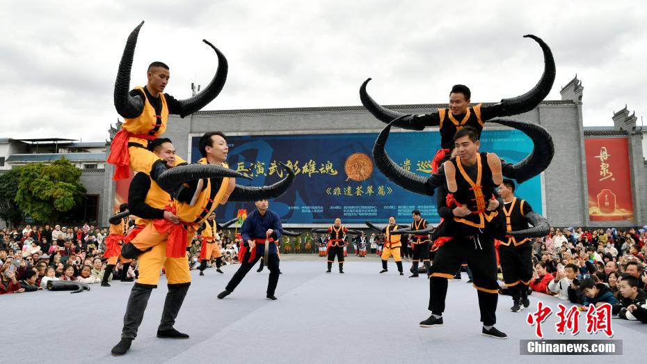 广西南丹:非遗荟萃"三月三"