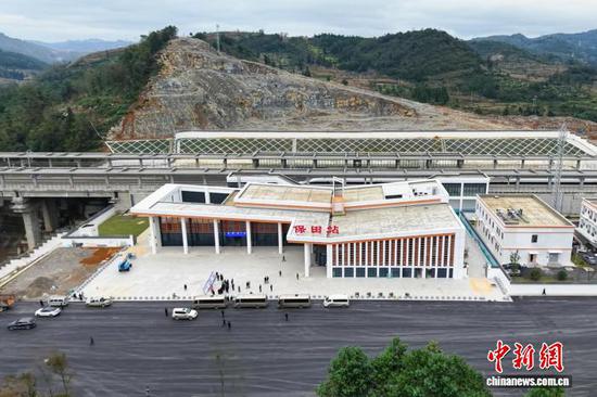 图为保田站。　国铁成都局供图