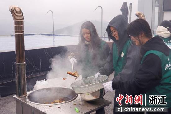 比赛现场。肖健 摄