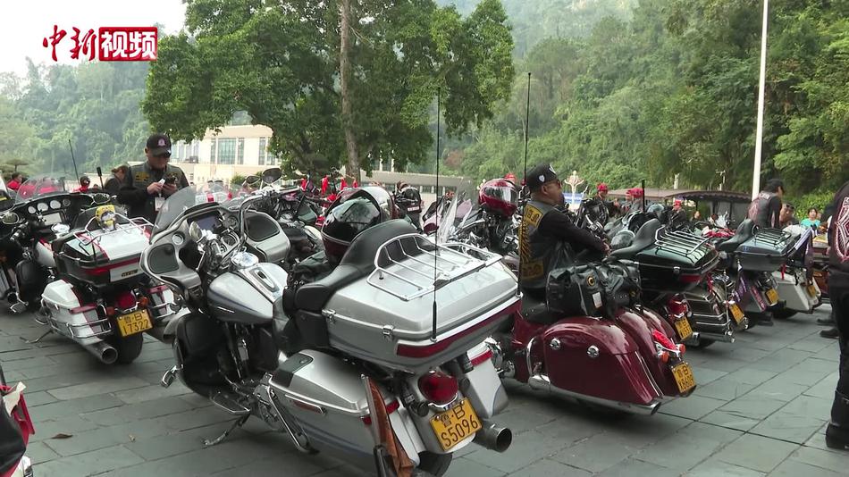 【澜湄印象】中国摩托车跨境越南环线骑行活动在广西友谊关发车