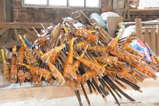 图为杜庆仁制作的芦笙“成品”。梁韫 摄