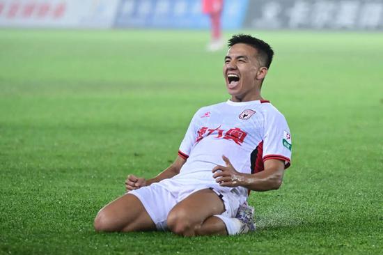 4f3e19e925a3086567c08bb8b8f63976