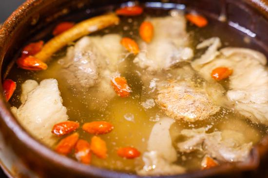 雅谷风林 |&nbsp;玉竹百合莲子清炖羊汤