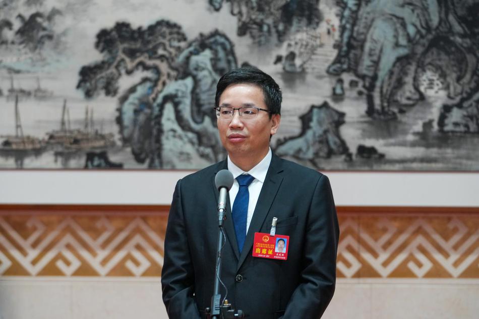 玉建国代表：每一次突破都蕴藏着永不言弃的韧劲