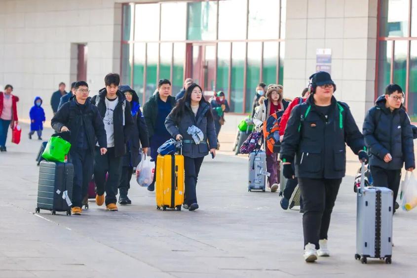 博州的暖，藏在春运每一公里