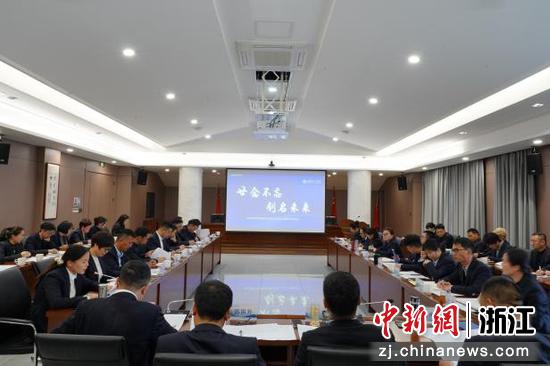 日前，永康钱江水务开展2025年度中层干部述职评议工作。张颖&nbsp;供图