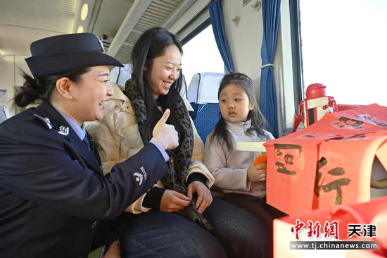 图为活动现场。（北京铁路公安局天津公安处供图）