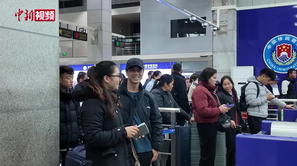 【新春纪事】中越边关人流涌 口岸通途伴团圆