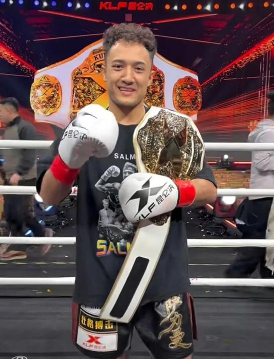 和田小伙萨力曼·奥布力海日成功斩获61公斤级别世界冠军金腰带。图片来源于网络