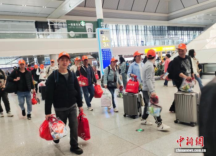 2026年广西赴粤返岗专列“点对点”送工活动启动