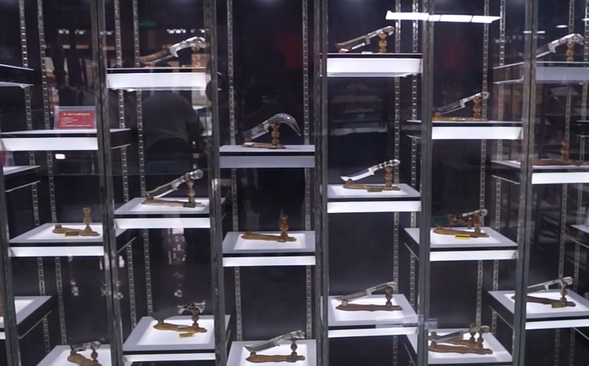 侨乡故事 | 刀尖上的传承：一把小刀铸就的民族同心