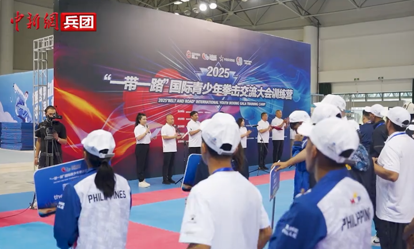 【与你为邻】中国拳王：台上是对手，台下是朋友