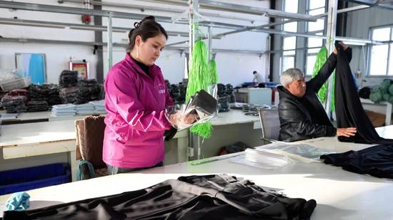 187d9e82629a508d367fae55c8415e92